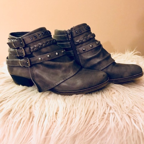 Rampage Shoes - Super Cute and Stylish Booties for the Fall